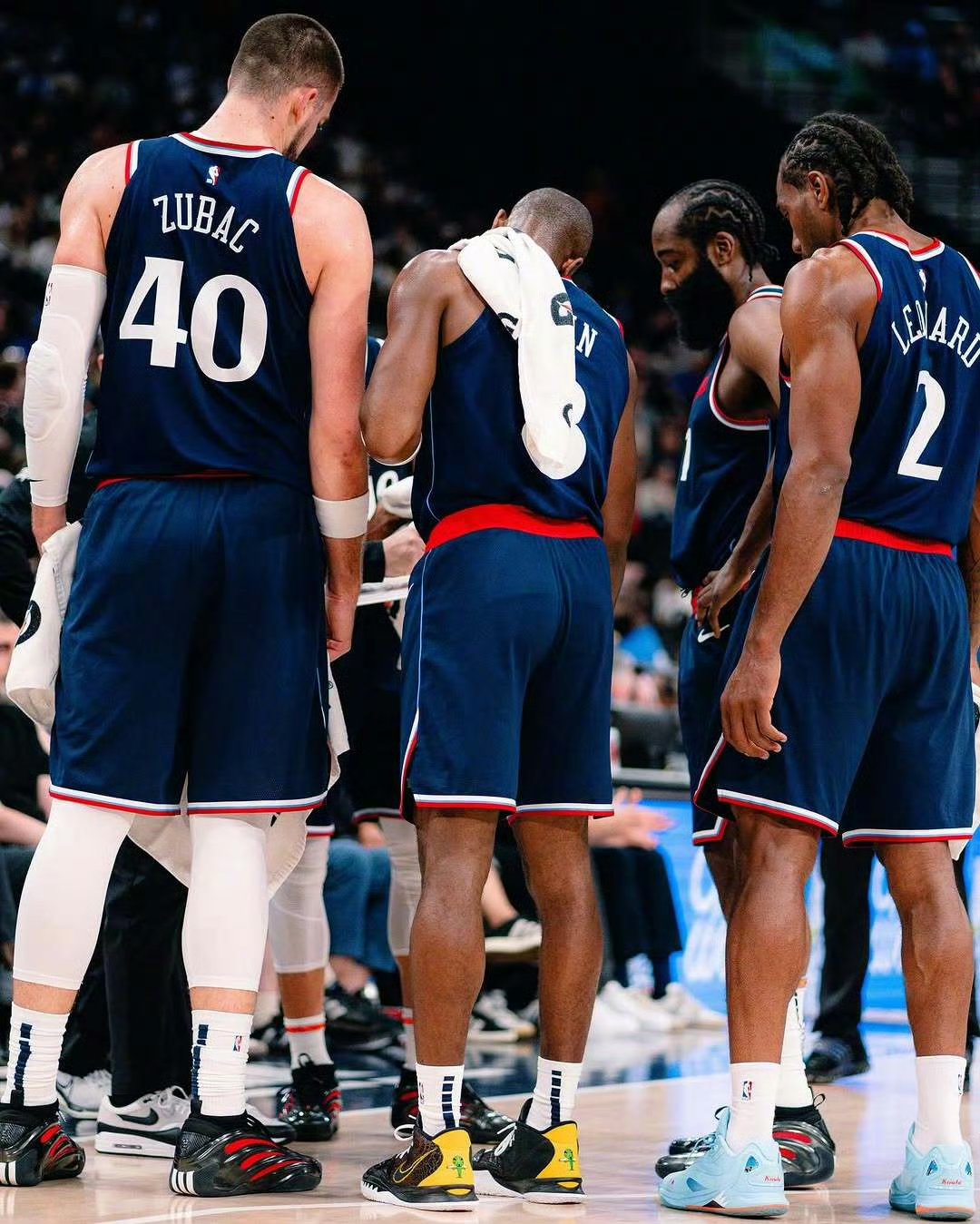 MK体育平台关于加时末段洛杉矶快船调整名单以备NBA常规赛，强势反弹环节打磨，底气十足，更衣室氛围转暖的信息