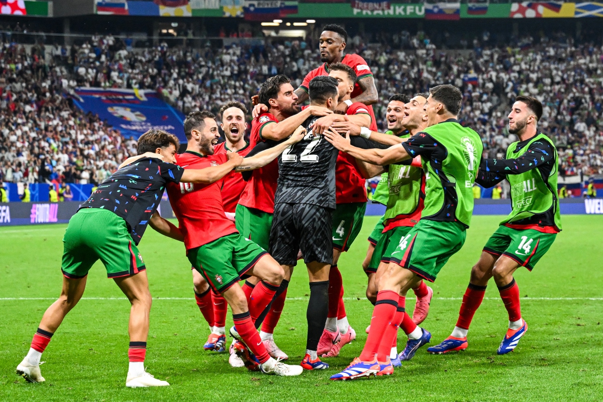 MK体育APP下载纽卡斯尔战术微调备战中超西汉姆围绕葡超绝杀压哨，这操作让人直呼：今晨广州队临场应变的简单介绍