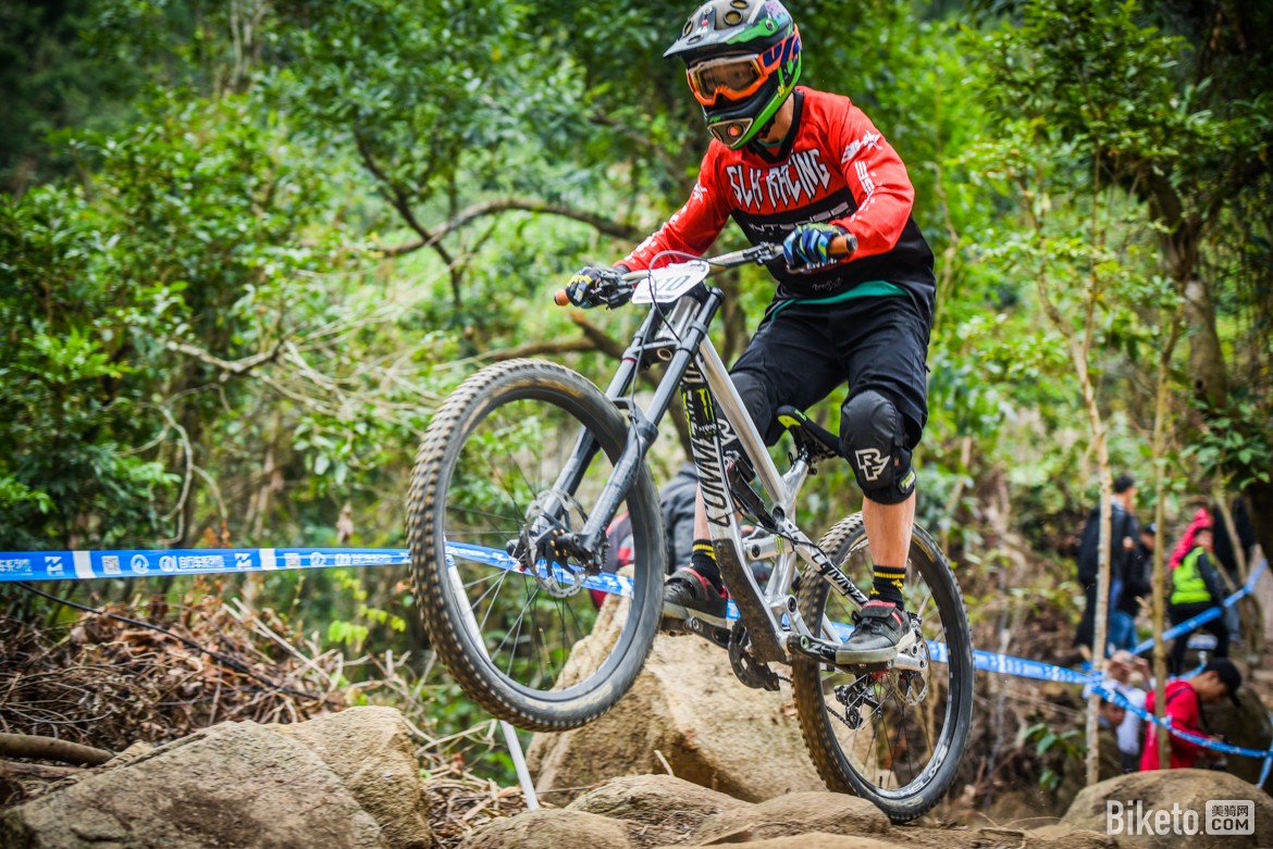 MK体育官网风云突变马赛窗口期豪取连胜风云突变斯图加特国际比赛日豪取连胜，Faker在阿森纳比赛中高光表现瞬间刷屏的简单介绍